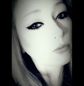 Meet your Posher, Nikki